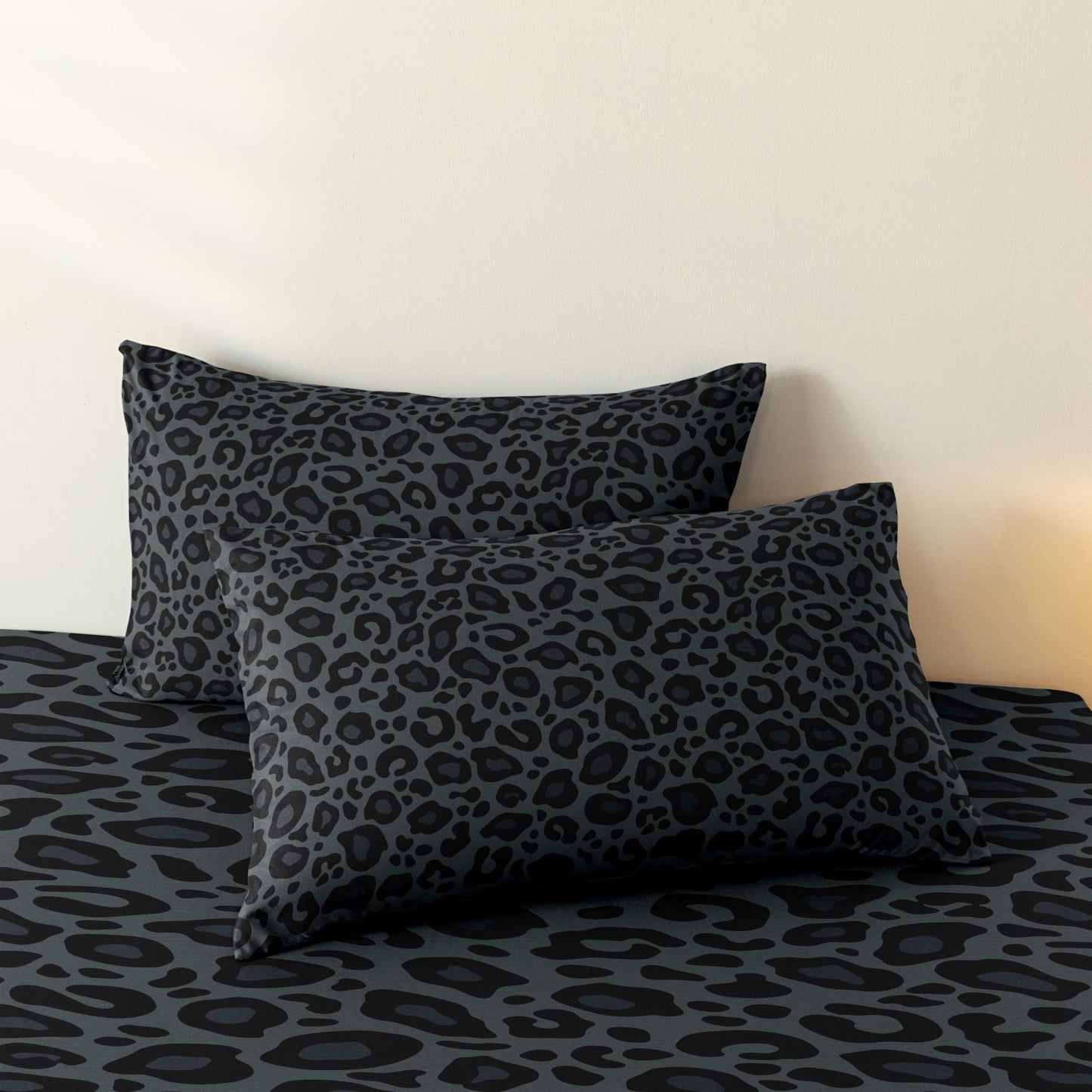3Pcs Dark Grey Leopard Print Quilt Cover Set
